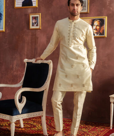 Adorn This Bold Men's Eid Kurta Collection 2023